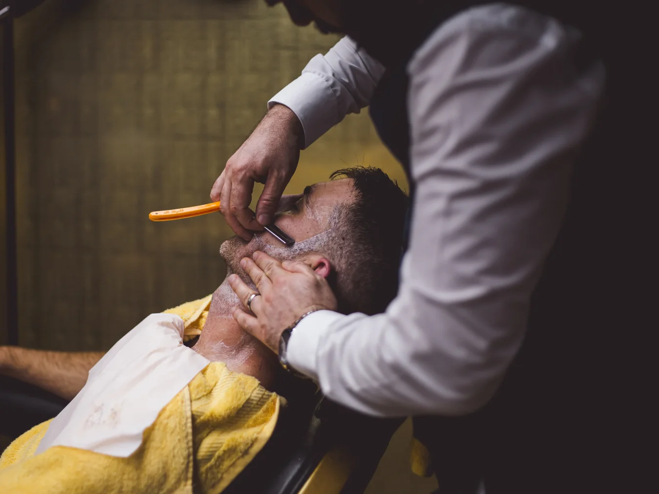 sandy barber haircut and shave Arundel west sussex